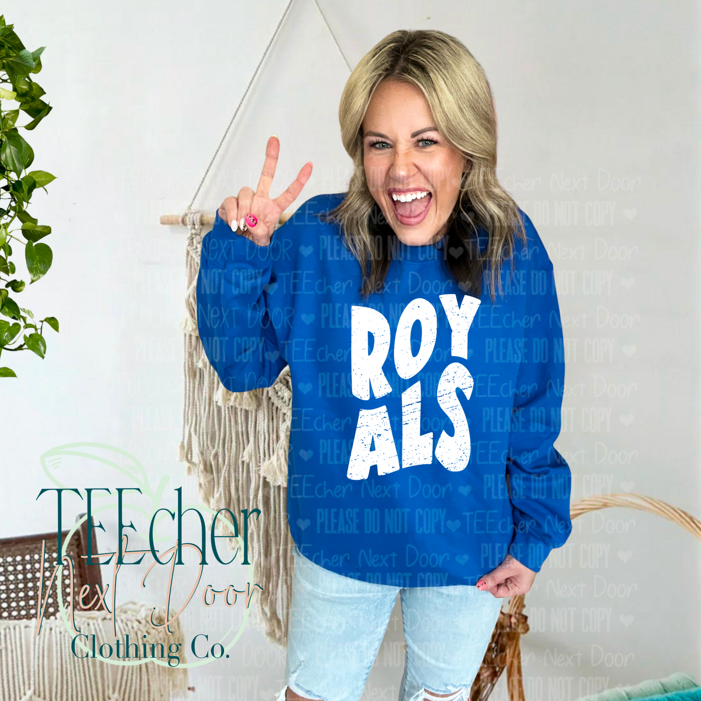 Royals Wavy Distressed